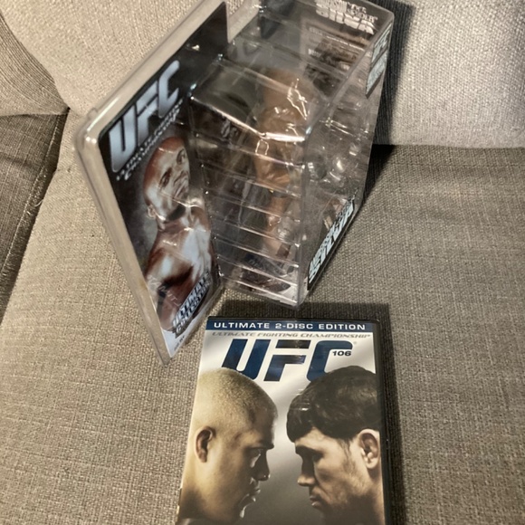 Sport Memorabilia - Picture 3 of 3